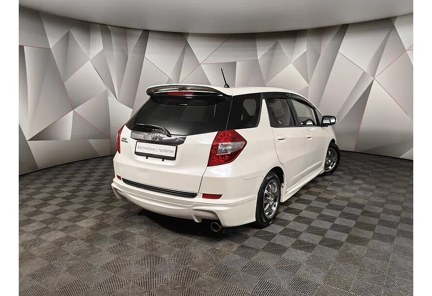 Honda Fit Shuttle 1.5 CVT (120 л.с.) Белый в АВИЛОН. Слайд №2