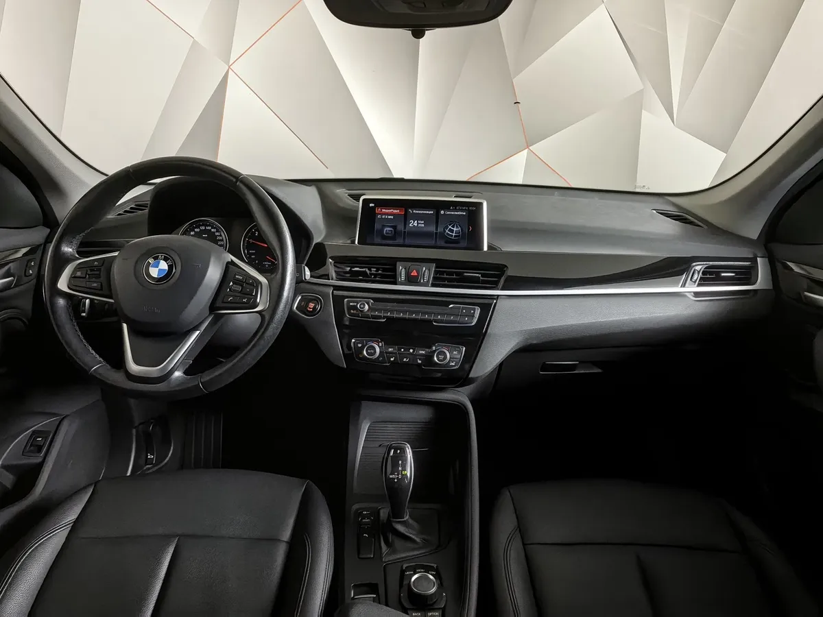 BMW X1 18i sDrive (140 л.с.) SE Серый в АВИЛОН. Слайд №11