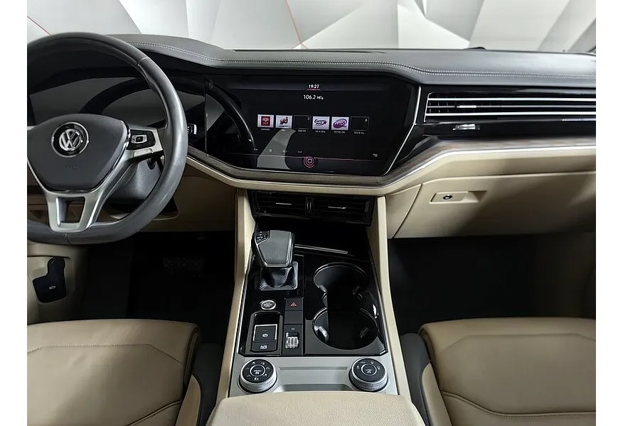 Volkswagen Touareg 2.0 TSI Tiptronic 4Motion (249 л.с.) Respect Серый в АВИЛОН. Слайд №14