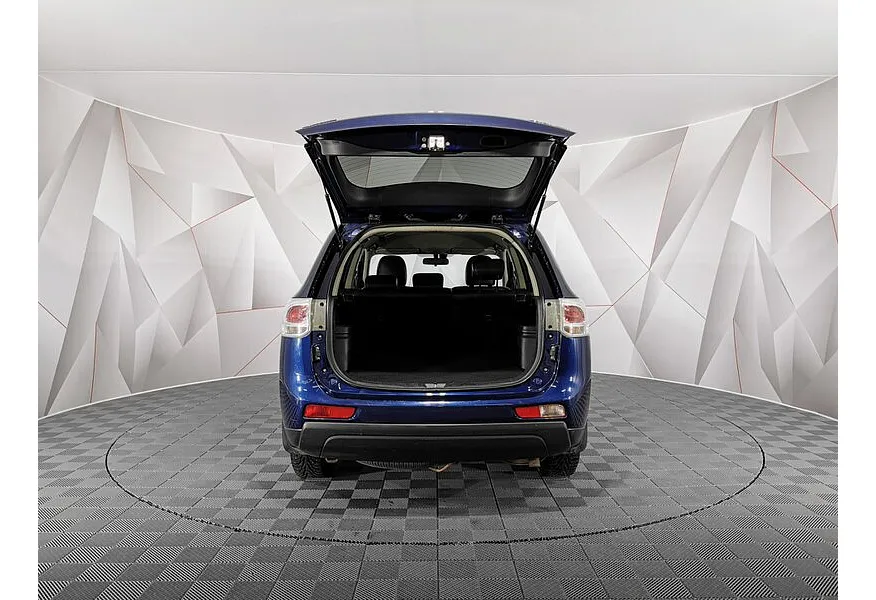 Mitsubishi Outlander 2.0 CVT 4WD (146 л.с.) Синий в АВИЛОН. Слайд №12 Mitsubishi Outlander 2.0 CVT 4WD (146 л.с.) Синий в АВИЛОН. Слайд №12