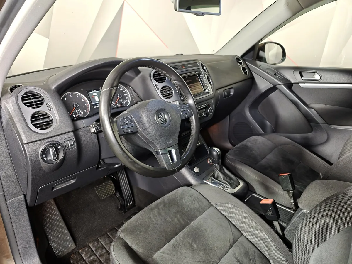 Volkswagen Tiguan 2.0 TSI 4Motion AT (180 л.с.) Sport & Style Коричневый в АВИЛОН. Слайд №19