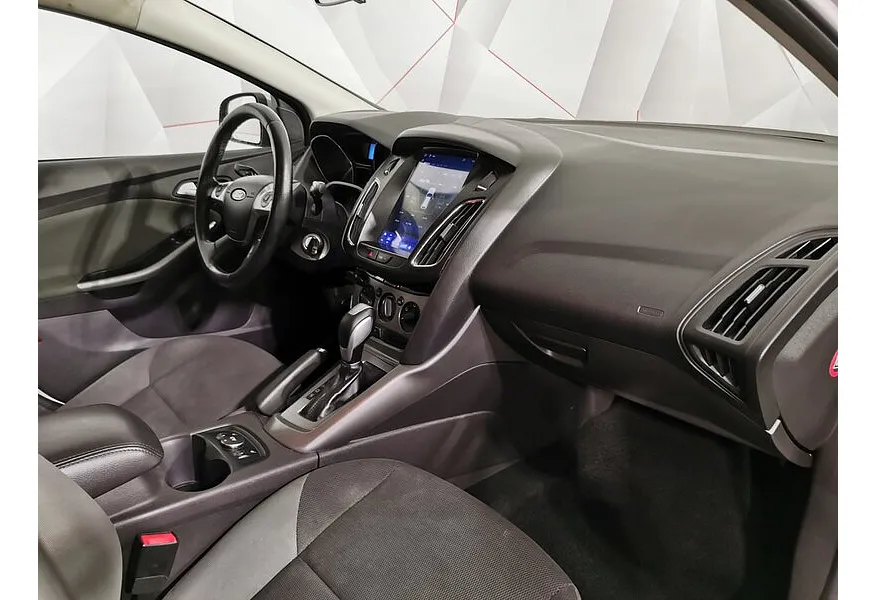 Ford Focus 2.0 PowerShift (150 л.с.) Trend Серебристый в АВИЛОН. Слайд №13