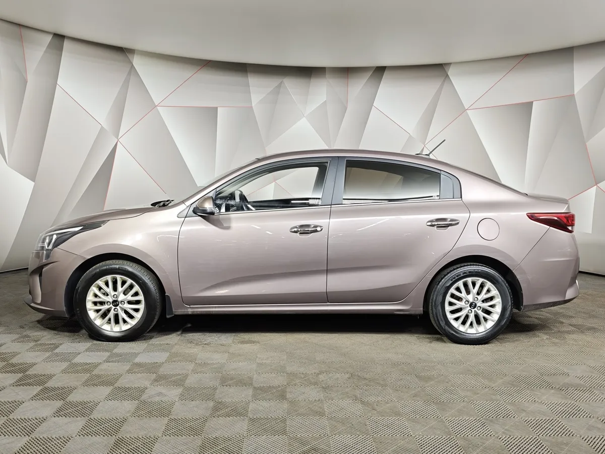 Kia Rio 1.6 AT (123 л.с.) Бежевый в АВИЛОН. Слайд №5
