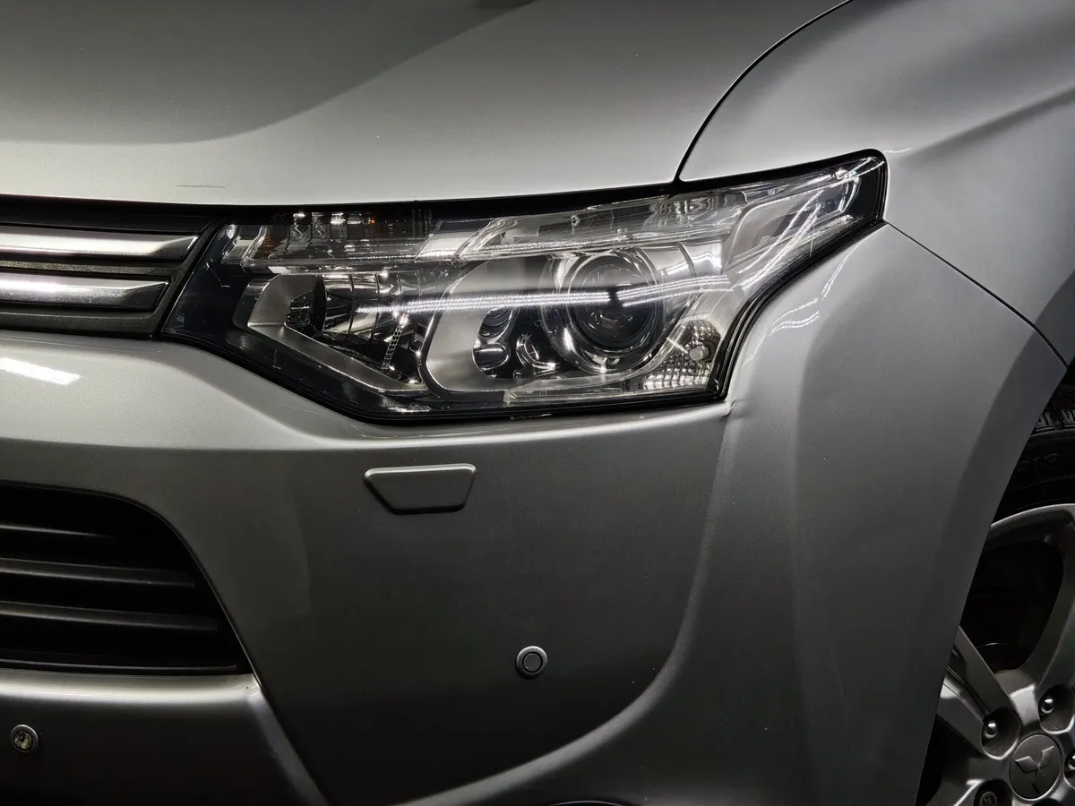 Mitsubishi Outlander 2.4 MIVEC CVT 4WD (167 л.с.) Ultimate Plus Серебристый в АВИЛОН. Слайд №10