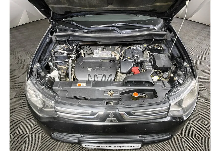 Mitsubishi Outlander 2.0 CVT (146 л.с.) Invite Черный в АВИЛОН. Слайд №11