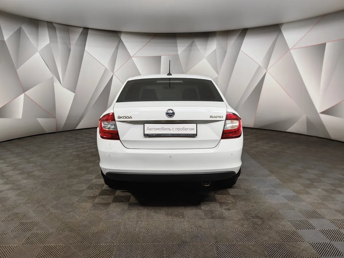 Skoda Rapid 1.6 AT (110 л.с.) Белый в АВИЛОН. Слайд №8