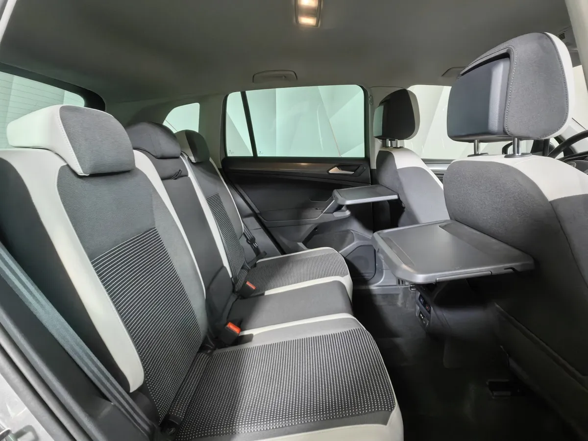 Volkswagen Tiguan 2.0 TDI 4Motion DSG (150 л.с.) OFFROAD Серый в АВИЛОН. Слайд №16