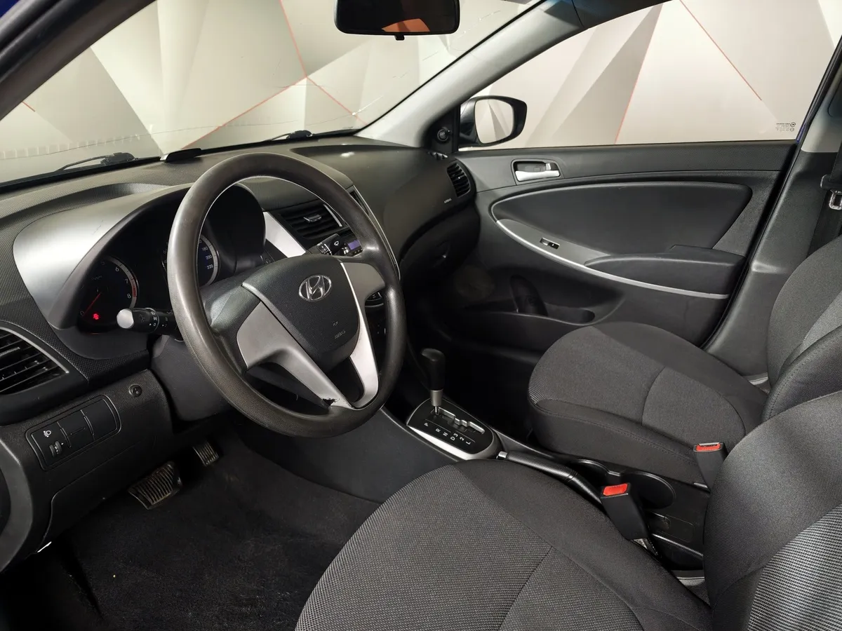 Hyundai Solaris 1.6 AT (123 л.с.) Comfort Синий в АВИЛОН. Слайд №19