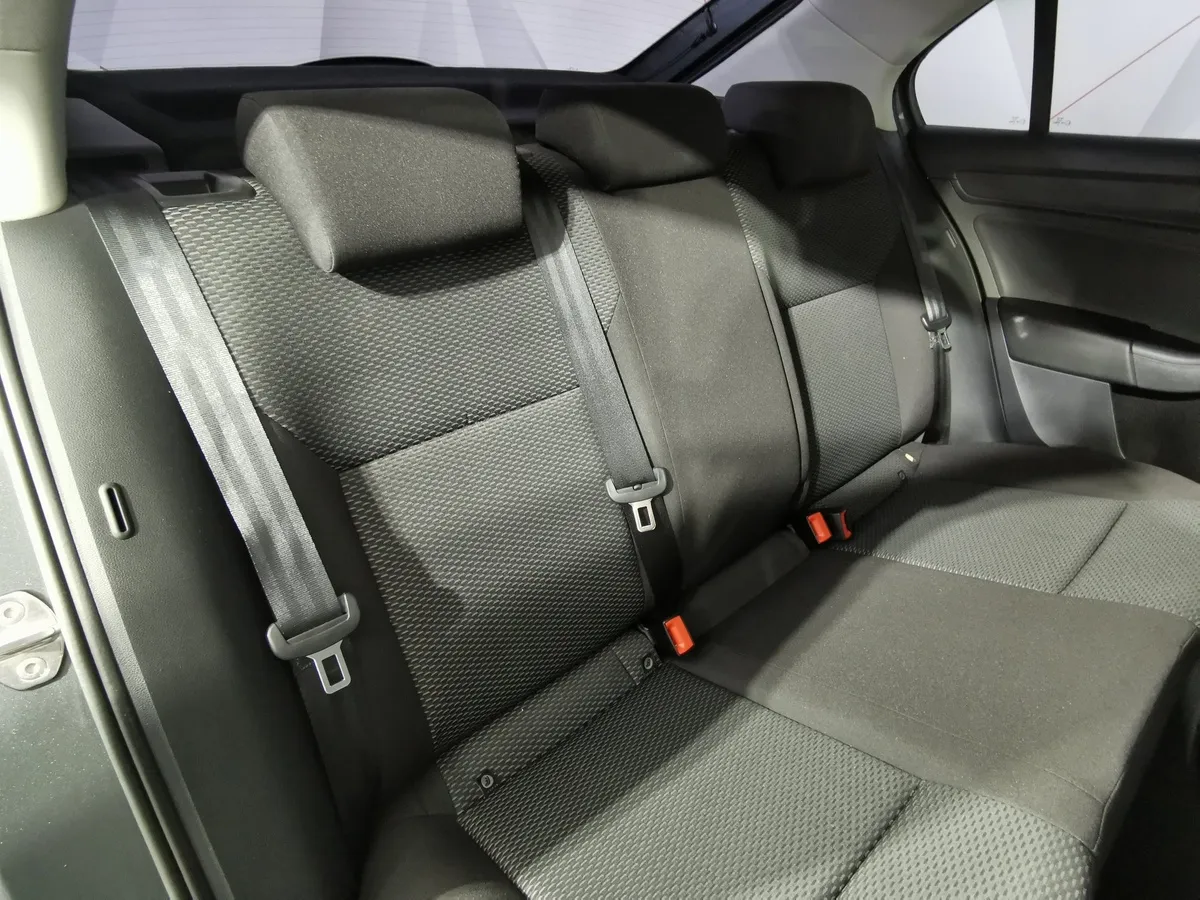Volkswagen Polo 1.6 MT (105 л.с.) Trendline Серый в АВИЛОН. Слайд №16
