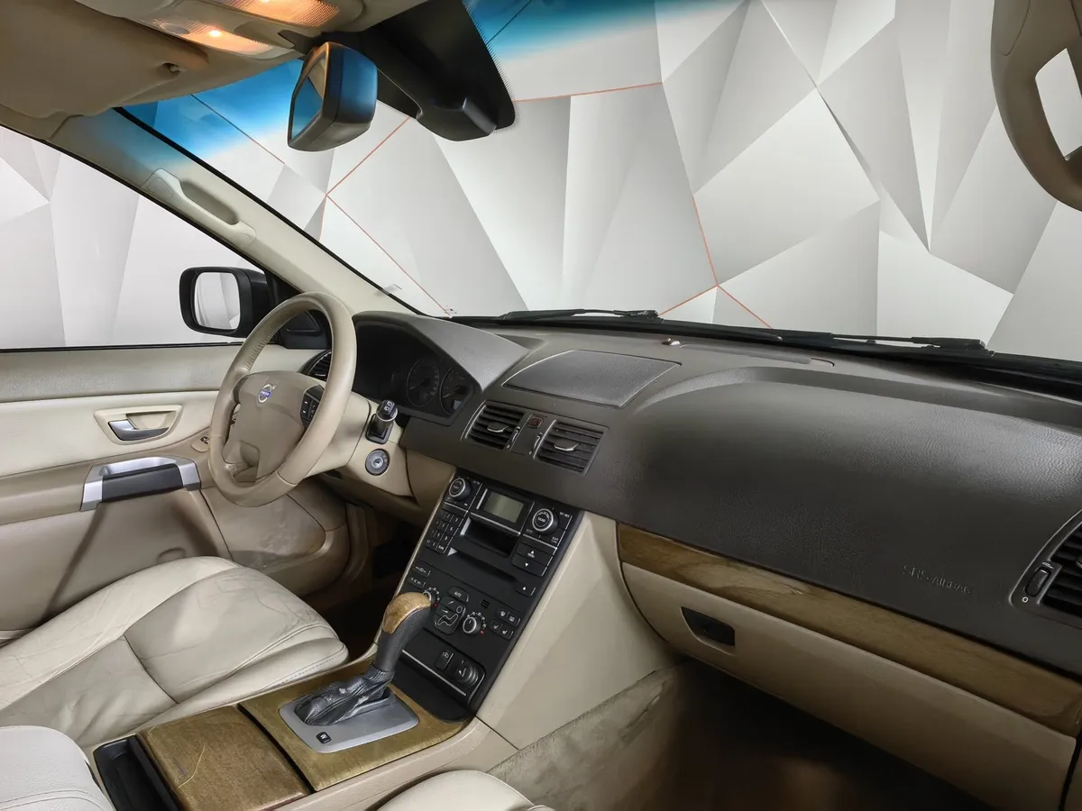 Volvo XC90 2.5 T5 Geartronic AWD (5 мест) (210 л.с.) Черный в АВИЛОН. Слайд №10