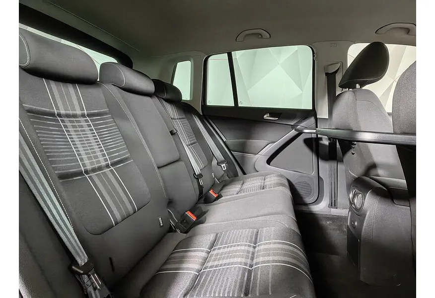 Volkswagen Tiguan 1.4 TSI BlueMotion MT (122 л.с.) Trend & Fun Синий в АВИЛОН. Слайд №16