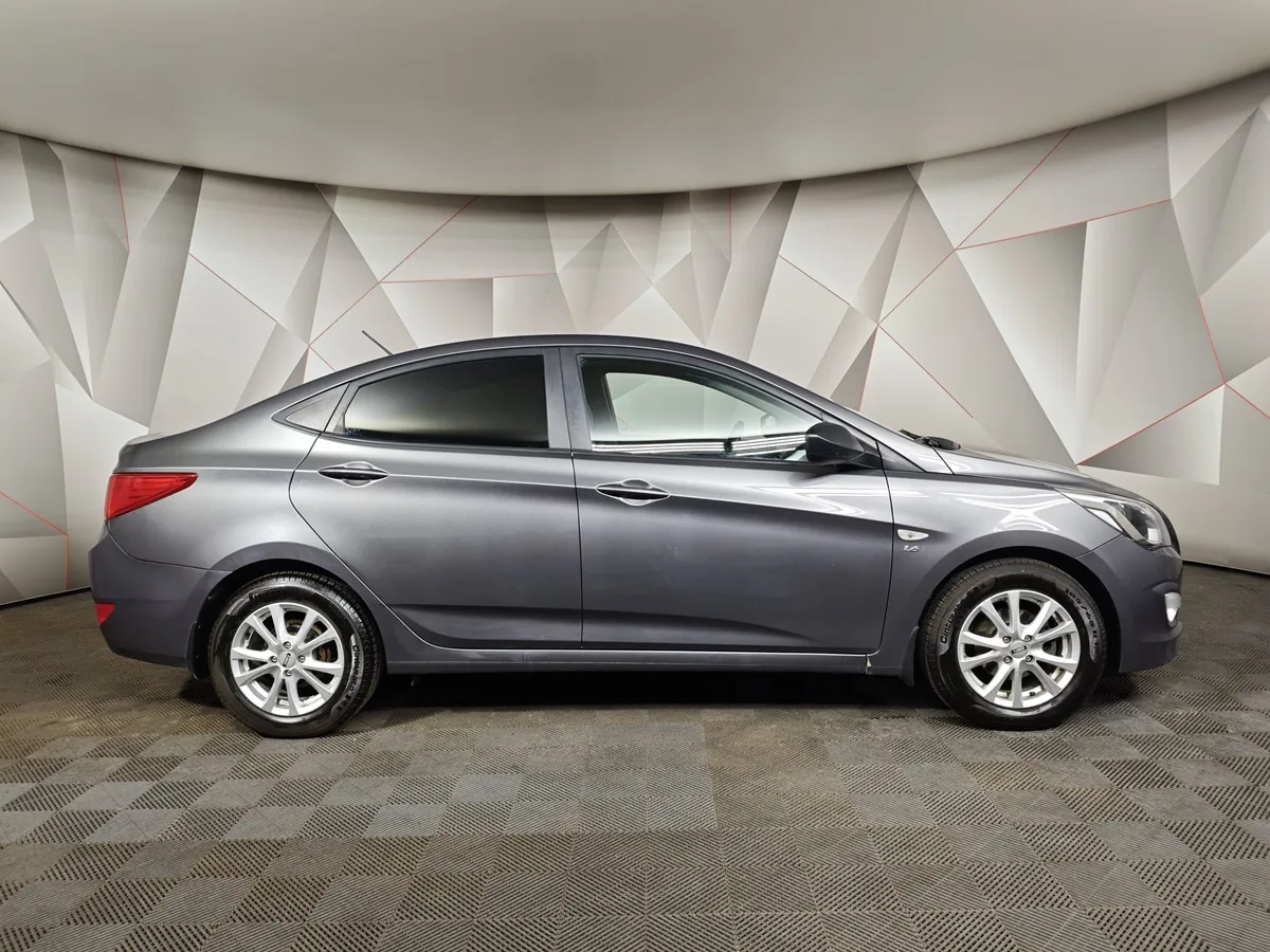 Hyundai Solaris 1.6 MT (123 л.с.) Comfort Серый в АВИЛОН. Слайд №6