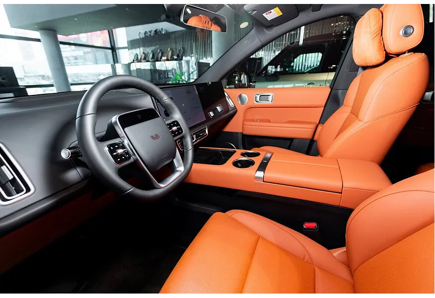 Li Auto L6 1.5 AT 4WD (150 л.с.) Max Серебристый в АВИЛОН. Слайд №3