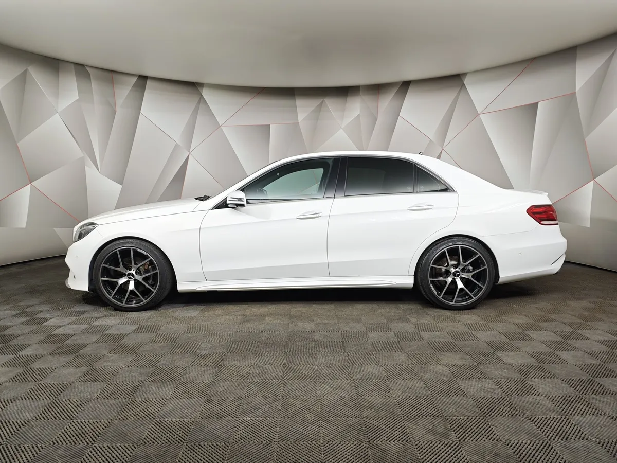 Mercedes-Benz E-Класс E 300 7G-Tronic Plus 4Matic (249 л.с.) Белый в АВИЛОН. Слайд №5