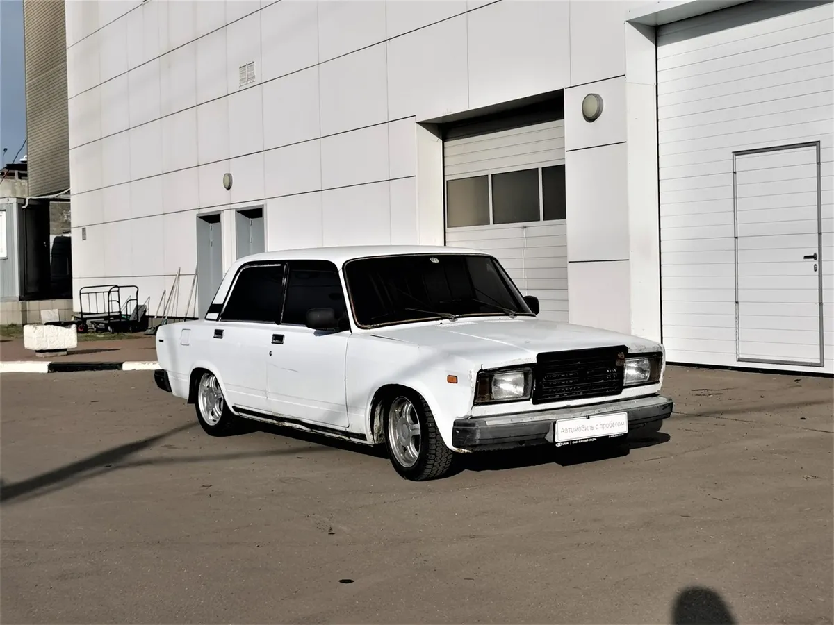 ВАЗ (Lada) 2107 21074 MT (75 л.с.) Белый в АВИЛОН. Слайд №3