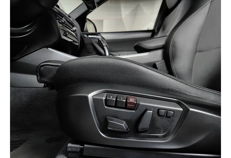 BMW X4 xDrive20d Steptronic (190 л.с.) Белый в АВИЛОН. Слайд №17