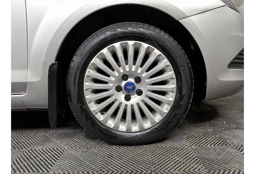 Ford Focus 1.6 AT (101 л.с.) Titanium Серебристый в АВИЛОН. Слайд №7 Ford Focus 1.6 AT (101 л.с.) Titanium Серебристый в АВИЛОН. Слайд №7