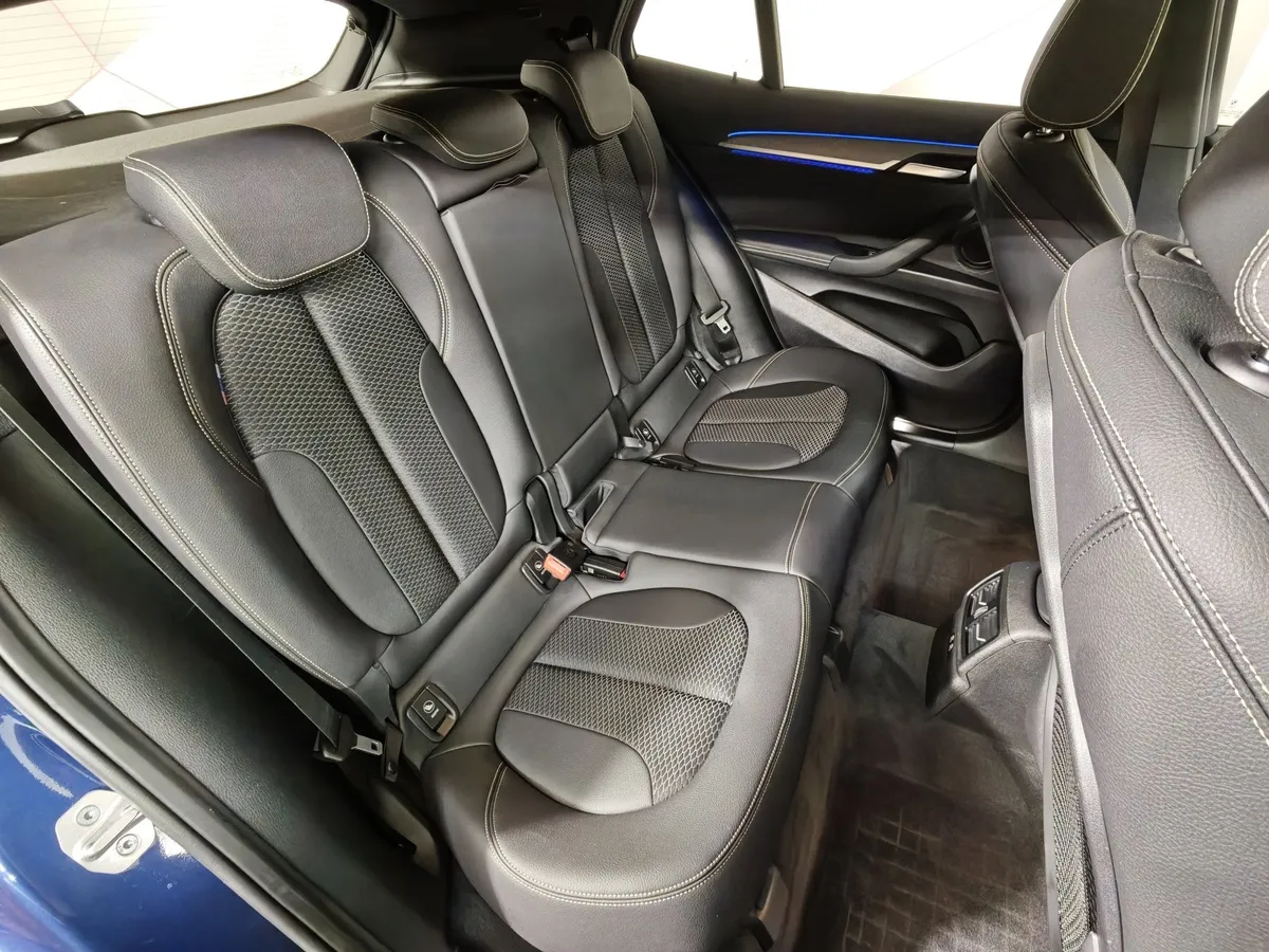 BMW X2 20i xDrive AT (192 л.с.) M Sport X Синий в АВИЛОН. Слайд №13