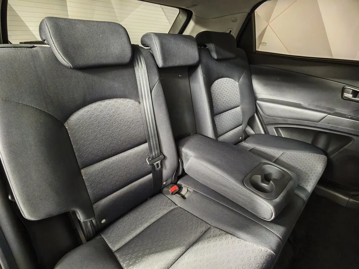 SsangYong Actyon 2.0 AT AWD (149 л.с.) Черный в АВИЛОН. Слайд №16
