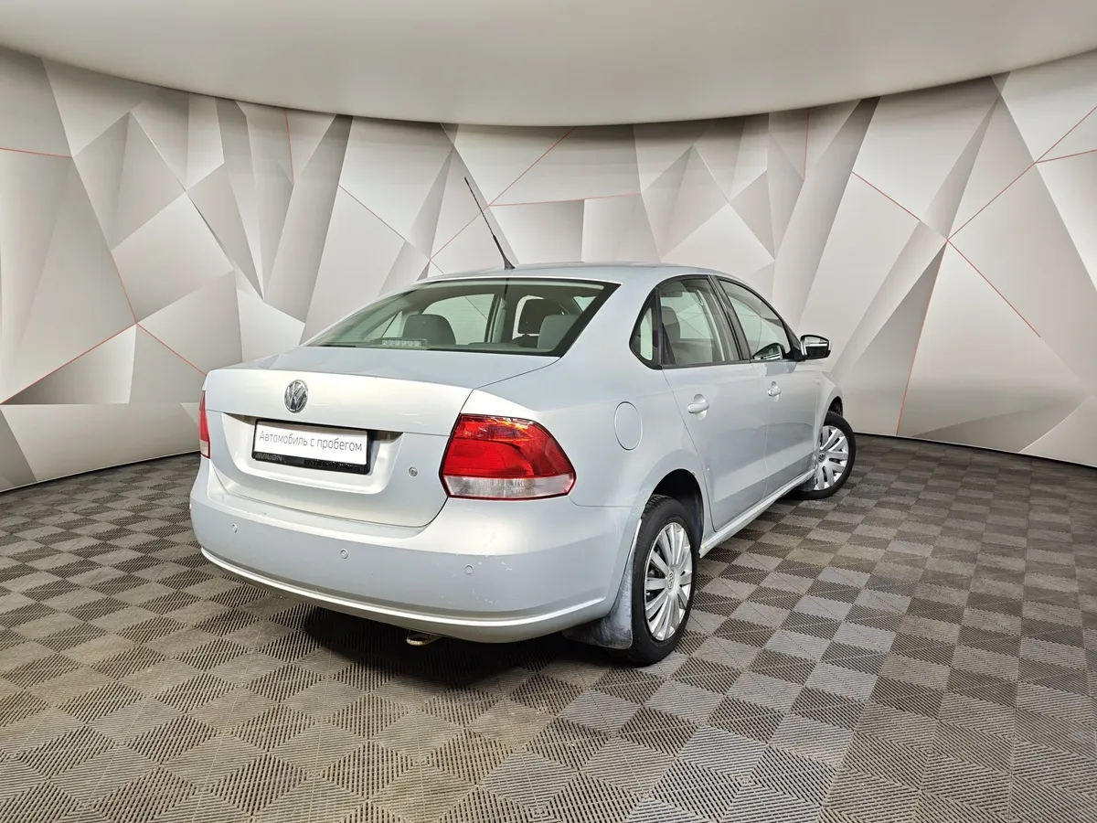 Volkswagen Polo 1.6 MT (105 л.с.) Comfortline Серебристый в АВИЛОН. Слайд №2
