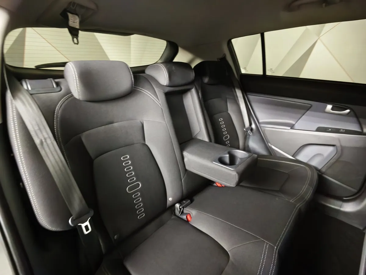 Kia Sportage 2.0 MT 4WD (150 л.с.) Серебристый в АВИЛОН. Слайд №14