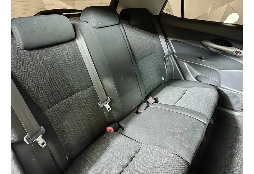 Toyota Auris 1.6 MMT (124 л.с.) Серебристый в АВИЛОН. Слайд №14 Toyota Auris 1.6 MMT (124 л.с.) Серебристый в АВИЛОН. Слайд №14