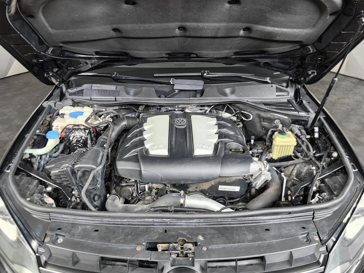 Volkswagen Touareg 3.0 TDI AT (240 л.с.) base Черный в АВИЛОН. Слайд №11