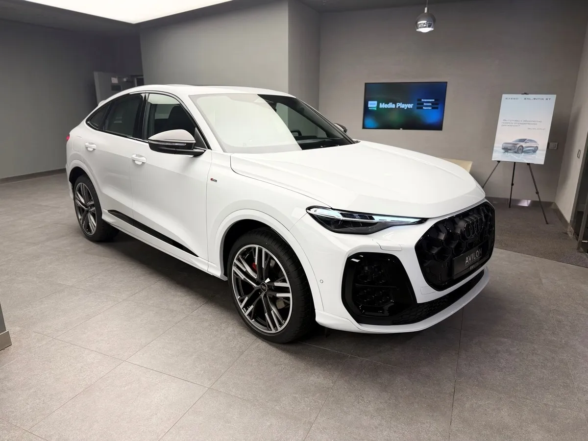 АВИЛОН - Audi Q5 Sportback 2.0 TFSI S tronic quattro (272 л.с.) Белый - slide 10016790