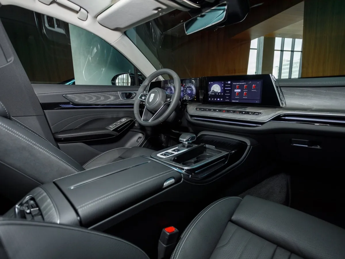 Senat 900 3.0 AT 4WD (326 л.с.) 4 места Черный в АВИЛОН. Слайд №13