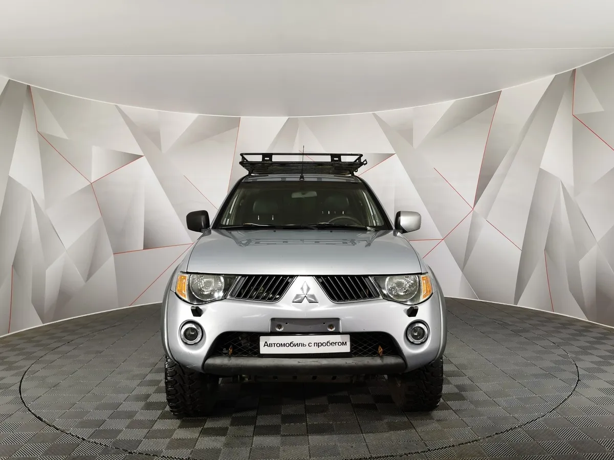 Mitsubishi L200 2.4 DID AT AWD (154 л.с.) DC Intense Серебристый в АВИЛОН. Слайд №7