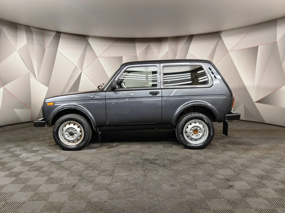 ВАЗ (Lada) 4x4 1.7 MT 8 кл. (83 л.с.) Серый в АВИЛОН. Слайд №5