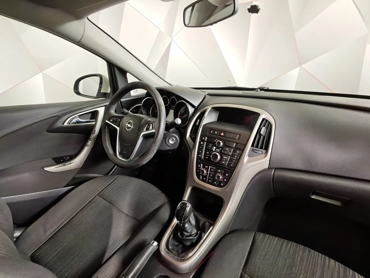Opel Astra 1.6 MT (115 л.с.) Белый в АВИЛОН. Слайд №13