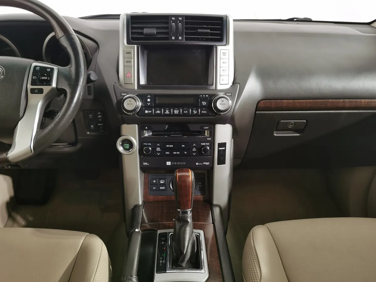 Toyota Land Cruiser Prado 4.0 AT 4WD (282 л.с.) Белый в АВИЛОН. Слайд №14