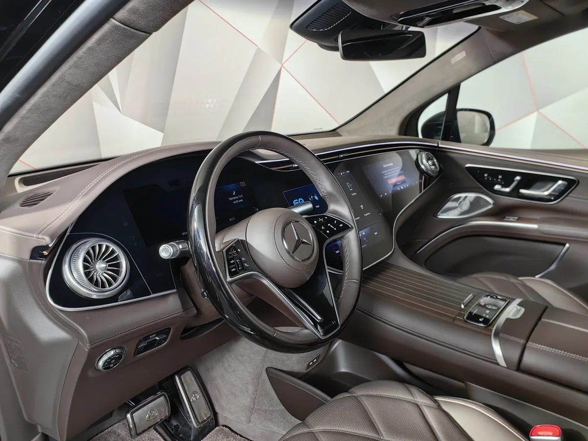 Mercedes-Benz Maybach EQS SUV 680 AT AWD (251 л.с.) Черный в АВИЛОН. Слайд №18