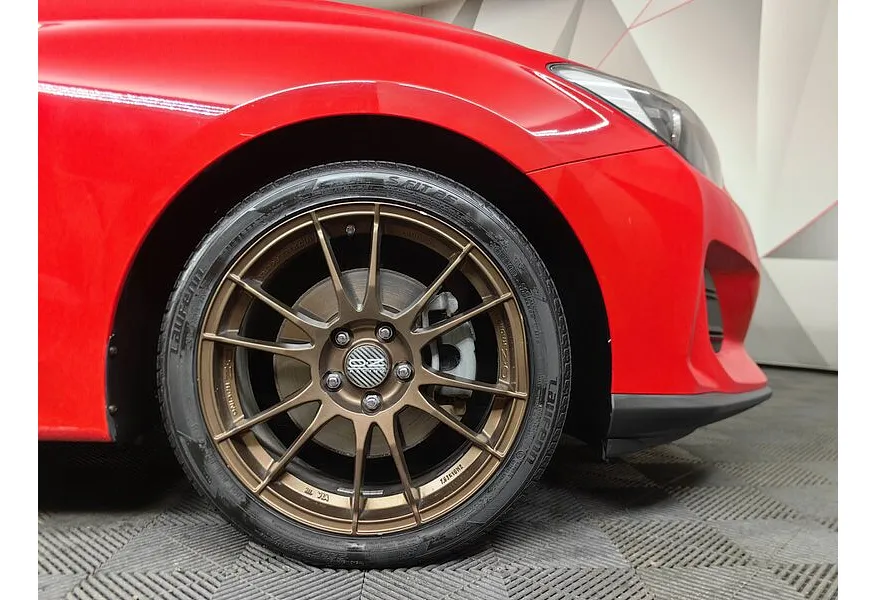 Hyundai Veloster 1.4 АMT FWD (140 л.с.) в АВИЛОН. Слайд №15
