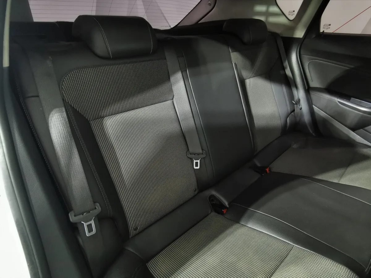 Opel Astra 1.4 Turbo AT (140 л.с.) Комбинированный в АВИЛОН. Слайд №15