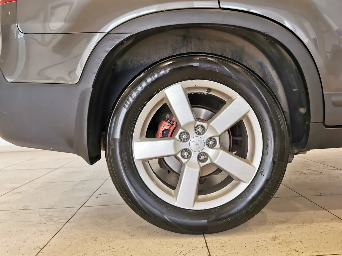 Kia Sorento 2.4 AT 4WD (175 л.с.) Comfort Бежевый в АВИЛОН. Слайд №9