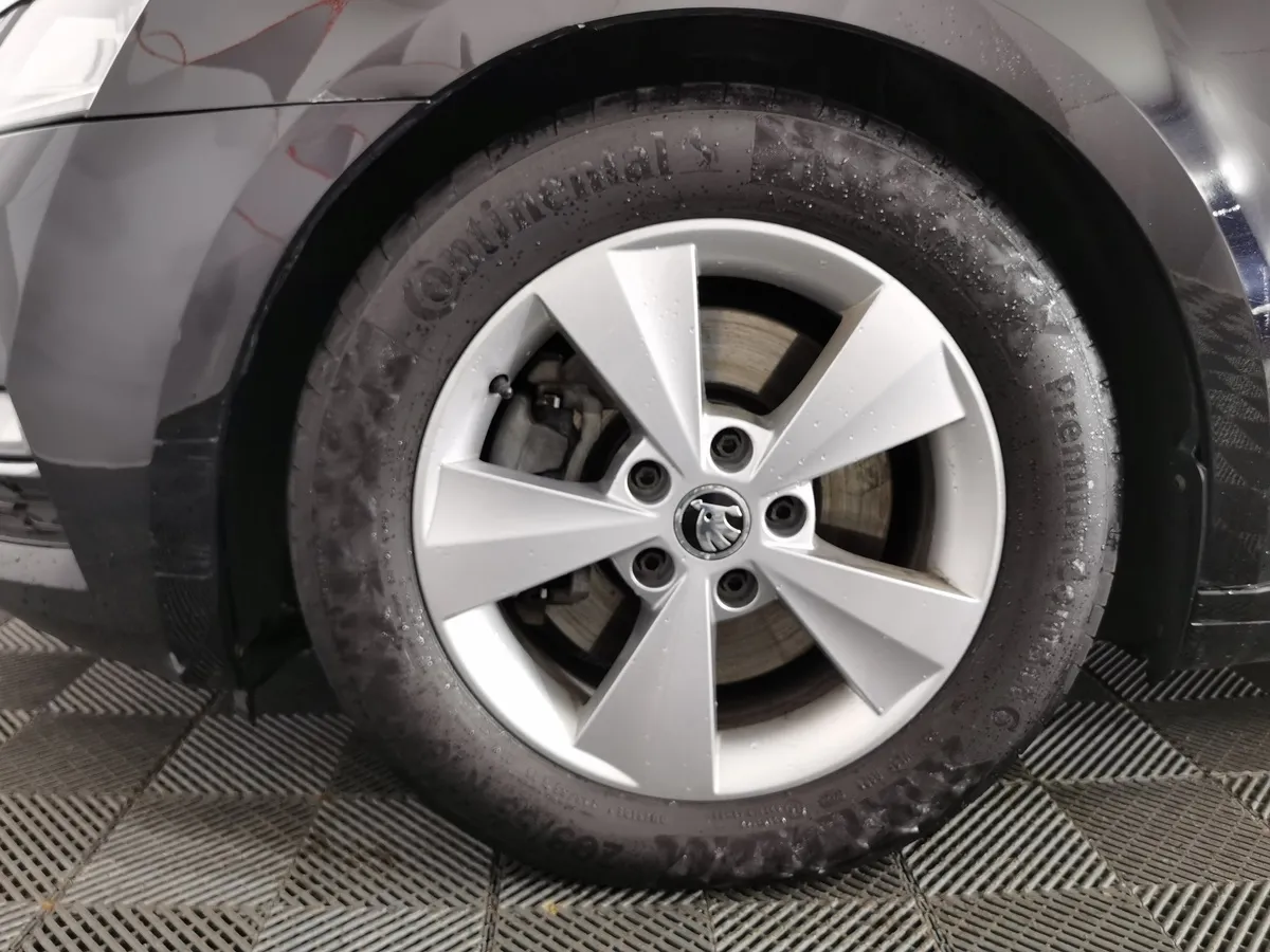Skoda Octavia 1.8 TSI DSG (180 л.с.) Style Черный в АВИЛОН. Слайд №9