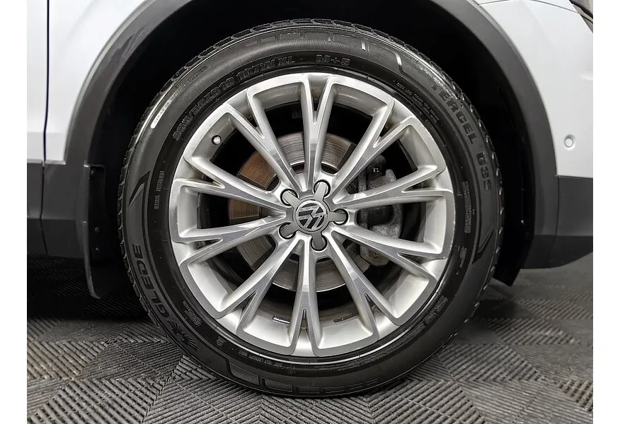 Volkswagen Tiguan 2.0 TSI 4Motion AT (180 л.с.) Status Белый в АВИЛОН. Слайд №21