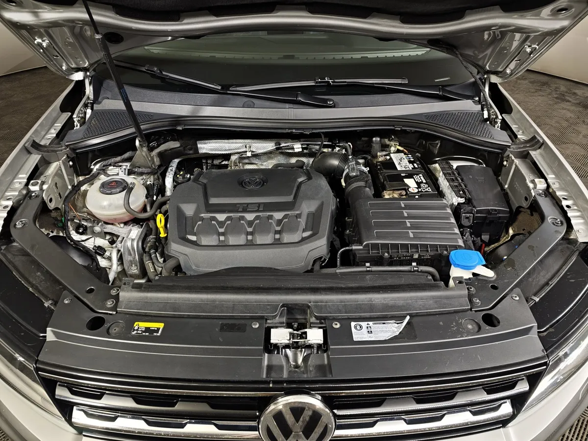 Volkswagen Tiguan 2.0 TSI 4Motion AT (180 л.с.) Respect Серебристый в АВИЛОН. Слайд №11