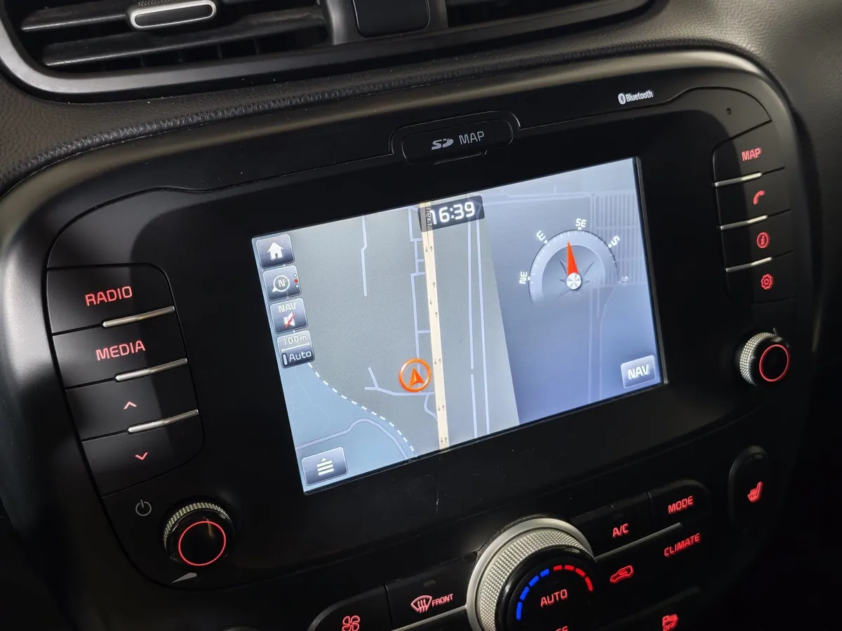 Kia Soul 1.6 CRDi AT (128 л.с.) Черный в АВИЛОН. Слайд №20