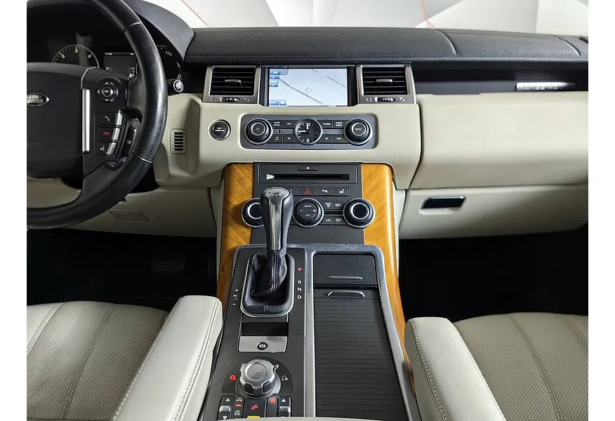 Land Rover Range Rover Sport 3.0 TD AT (245 л.с.) Красный в АВИЛОН. Слайд №15