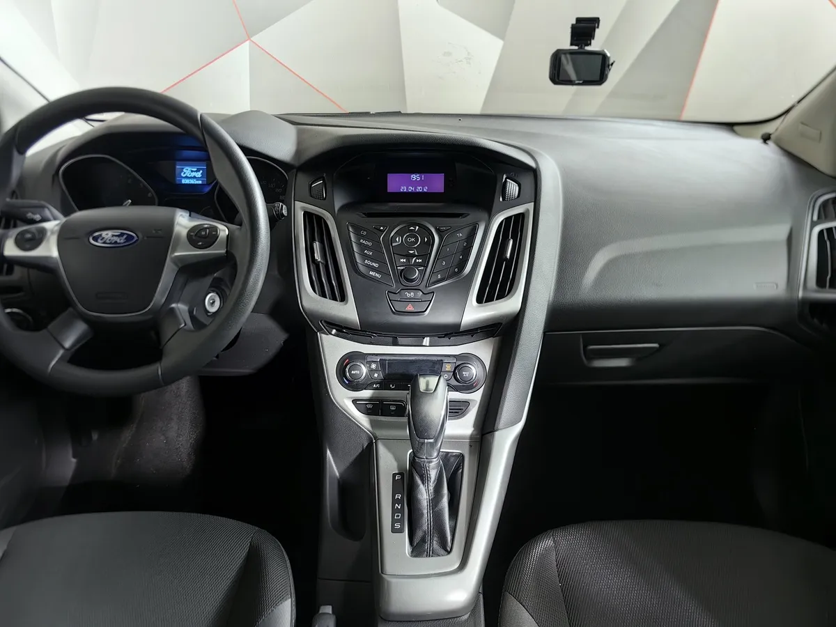 Ford Focus 1.6 Ti-VCT PowerShift (105 л.с.) Trend Голубой в АВИЛОН. Слайд №12