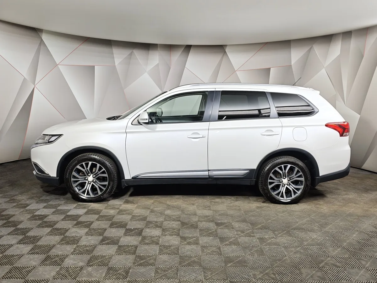 Mitsubishi Outlander 2.0 CVT 4WD (146 л.с.) Instyle E29 Белый в АВИЛОН. Слайд №5