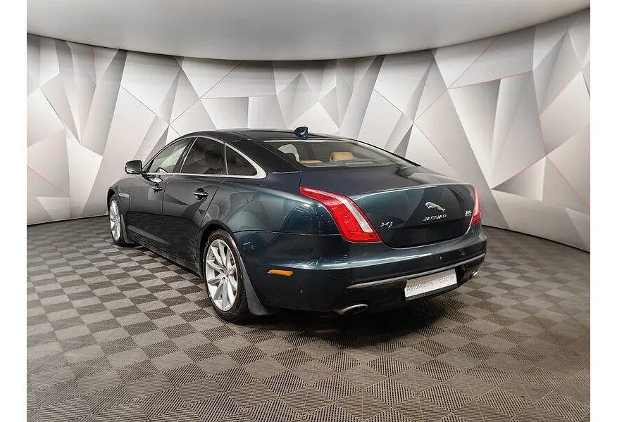 АВИЛОН - Jaguar XJ 3.0 AT AWD SWB (340 л.с.) Зеленый - slide 6