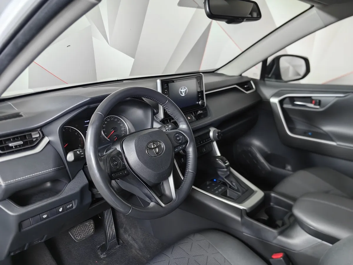 Toyota RAV4 2.0i CVT AWD (149 л.с.) Белый в АВИЛОН. Слайд №19