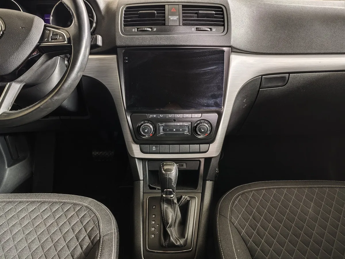 Skoda Yeti 1.6 AT (110 л.с.) Белый в АВИЛОН. Слайд №14