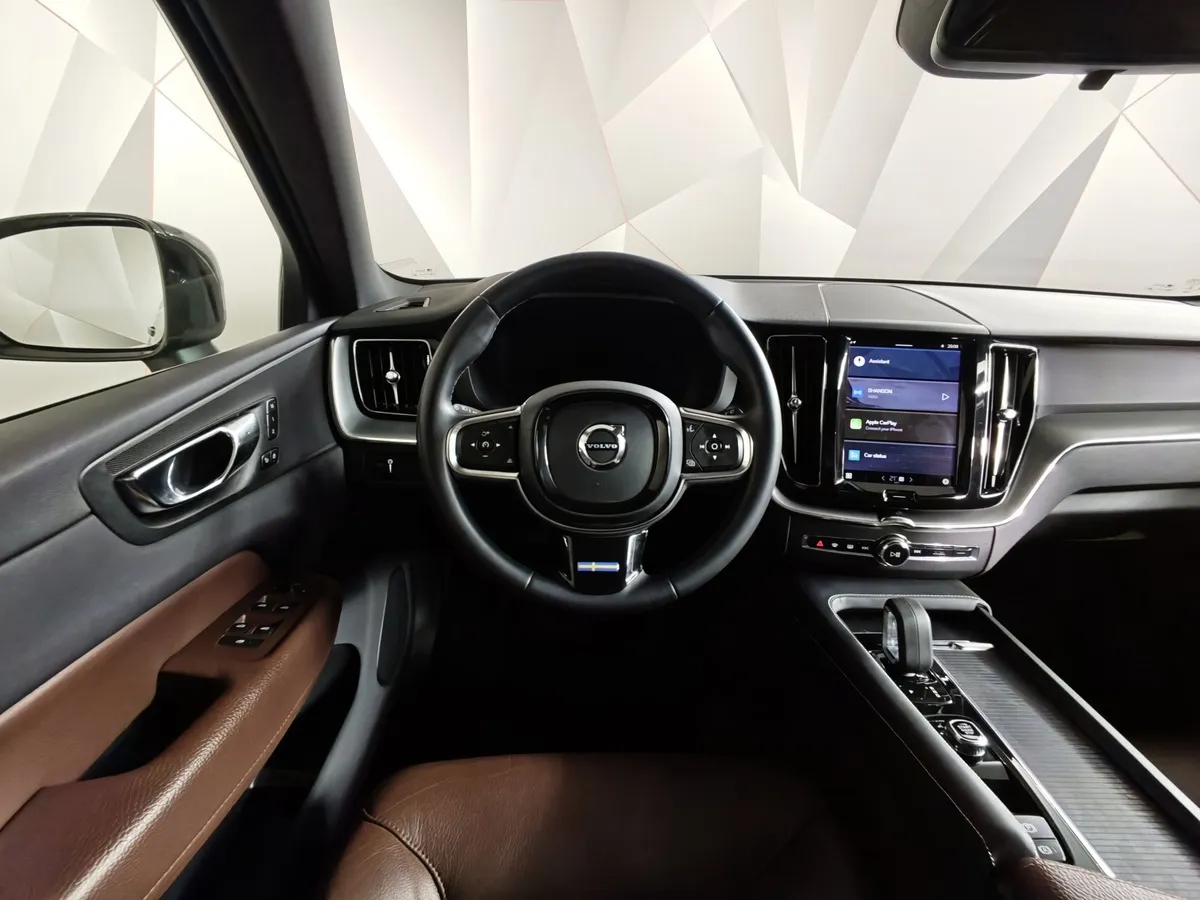 Volvo XC60 2.0 AT AWD (264 л.с.) Luxury Edition Коричневый в АВИЛОН. Слайд №20