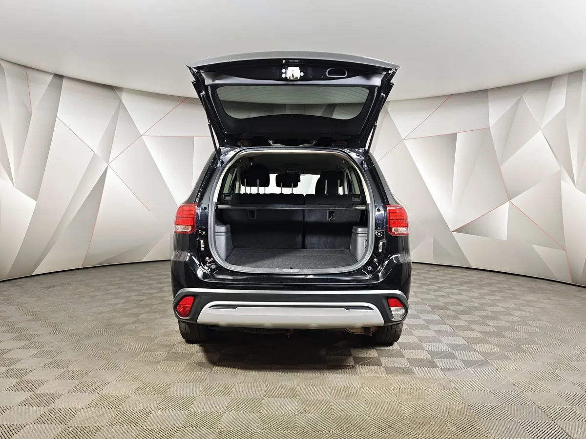 Mitsubishi Outlander 2.0 MIVEC CVT 4WD (146 л.с.) Intense Plus Черный в АВИЛОН. Слайд №12