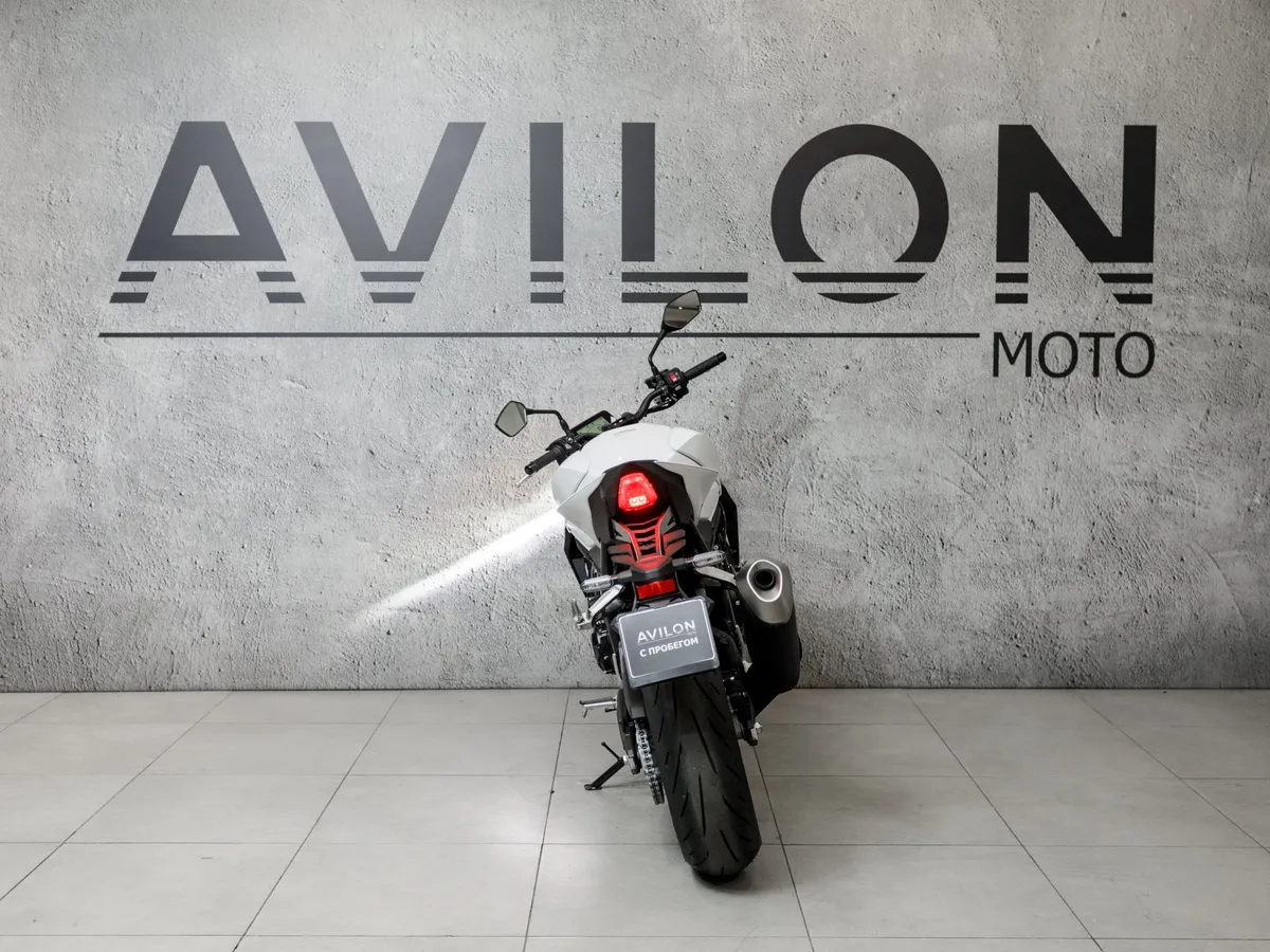 Honda CB1000 Hornet 998 см³ (158 л.с.) (158) 998 Белый в АВИЛОН. Слайд №6